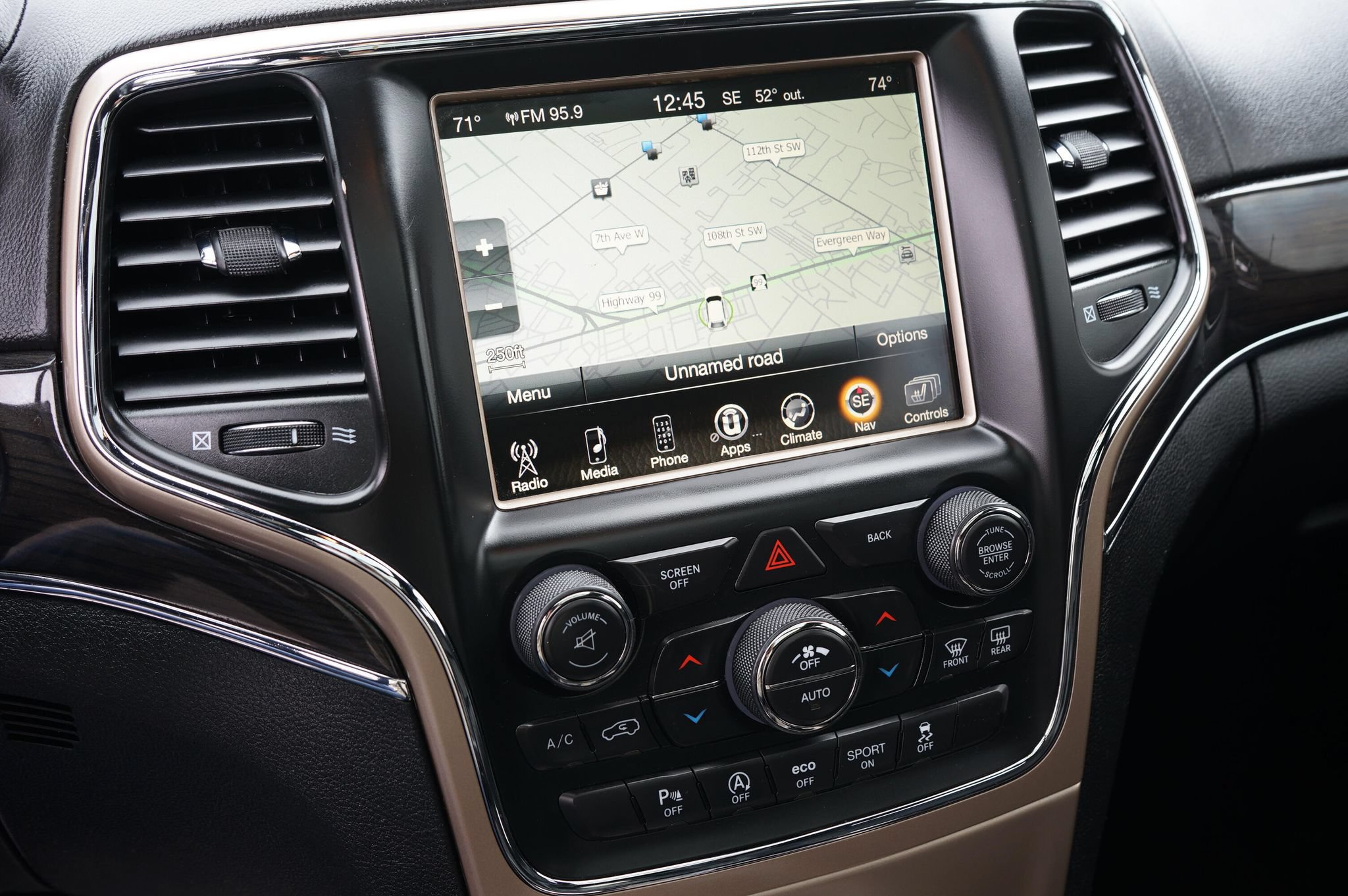 Used 2017 Jeep Grand Cherokee Overland AWD/4WD image 21