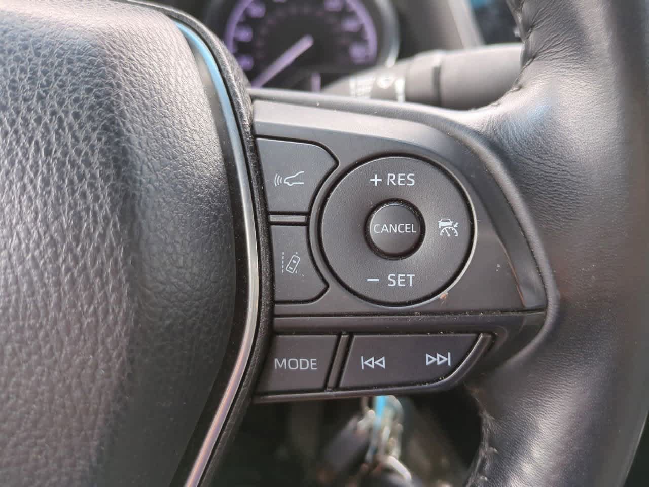 Certified 2018 Toyota Camry SE FWD image 23