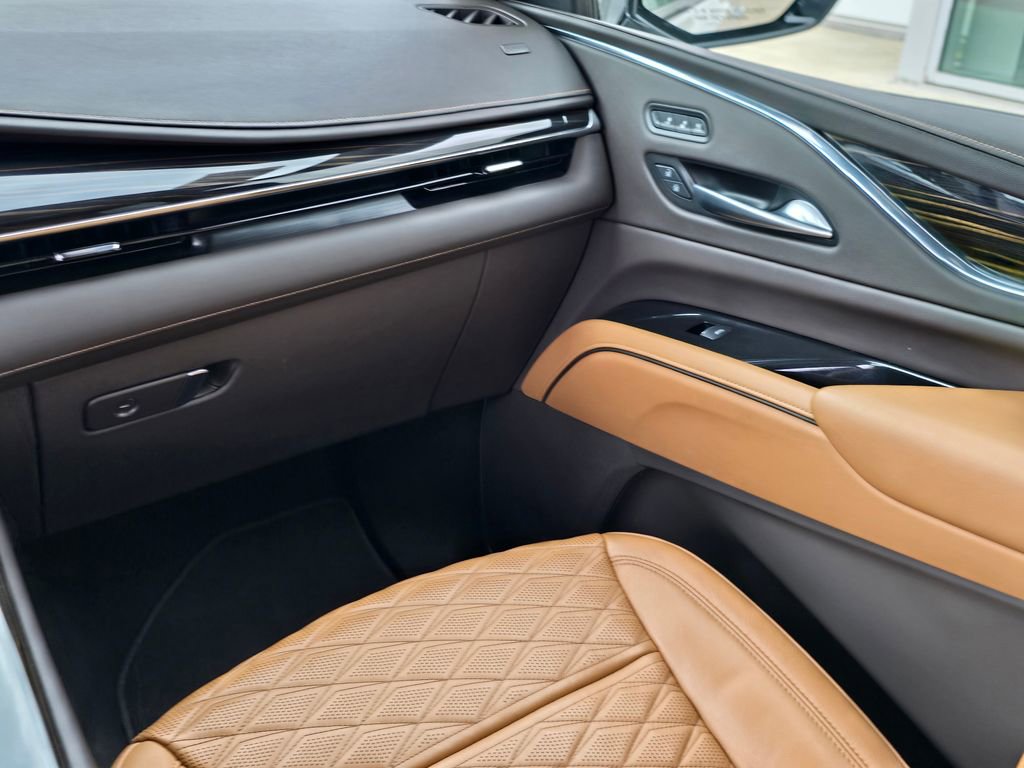 Used 2024 Cadillac Escalade Sport AWD/4WD image 22