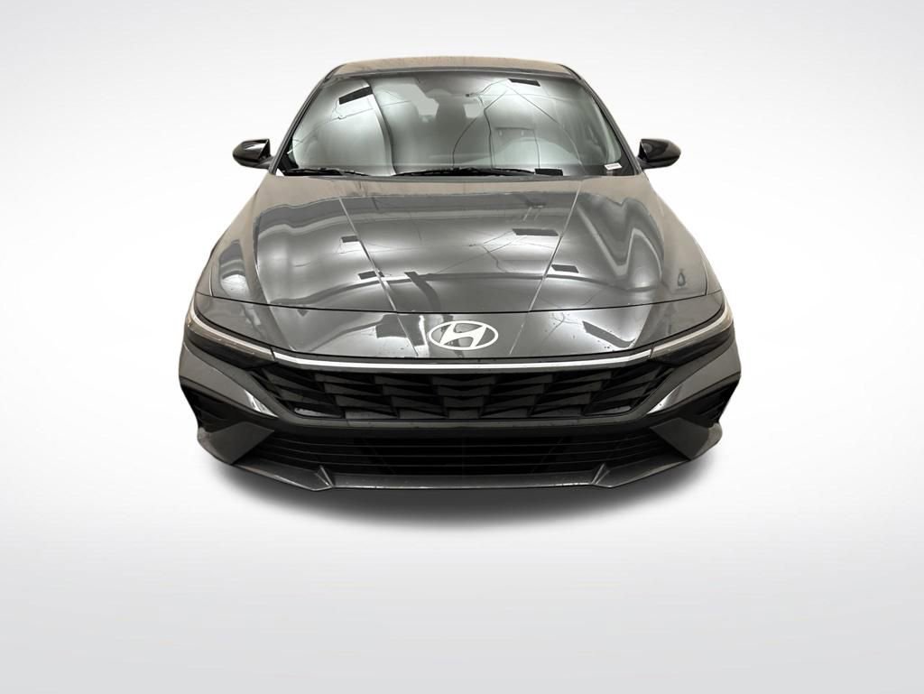 Certified 2026 Hyundai Elantra Sport FWD image 2