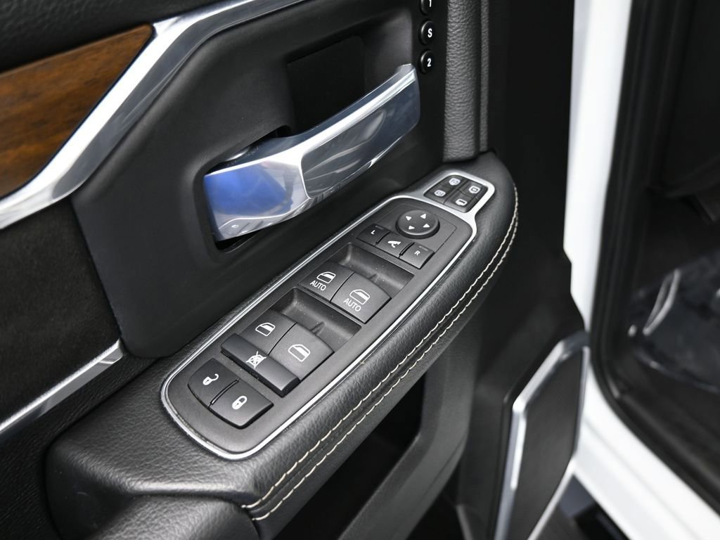 Used 2024 RAM 2500 Laramie image 13