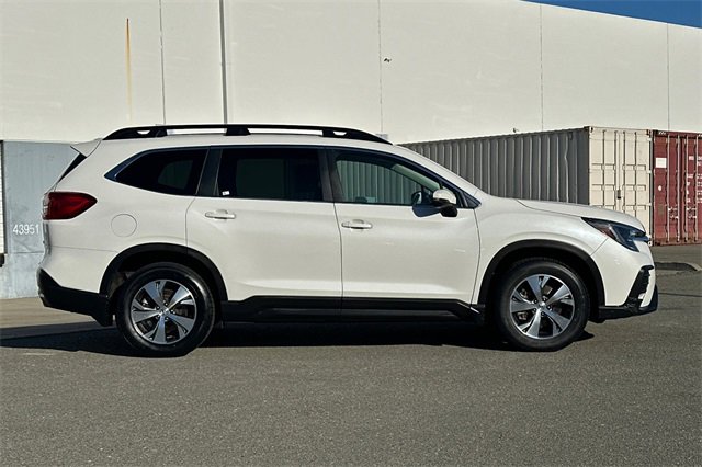 Used 2023 Subaru Ascent Premium w/ Convenience Package image 3