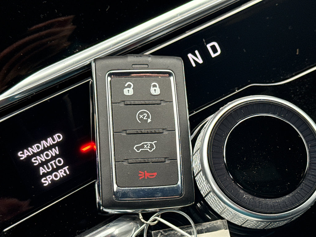 Used 2024 Jeep Grand Cherokee Limited image 37