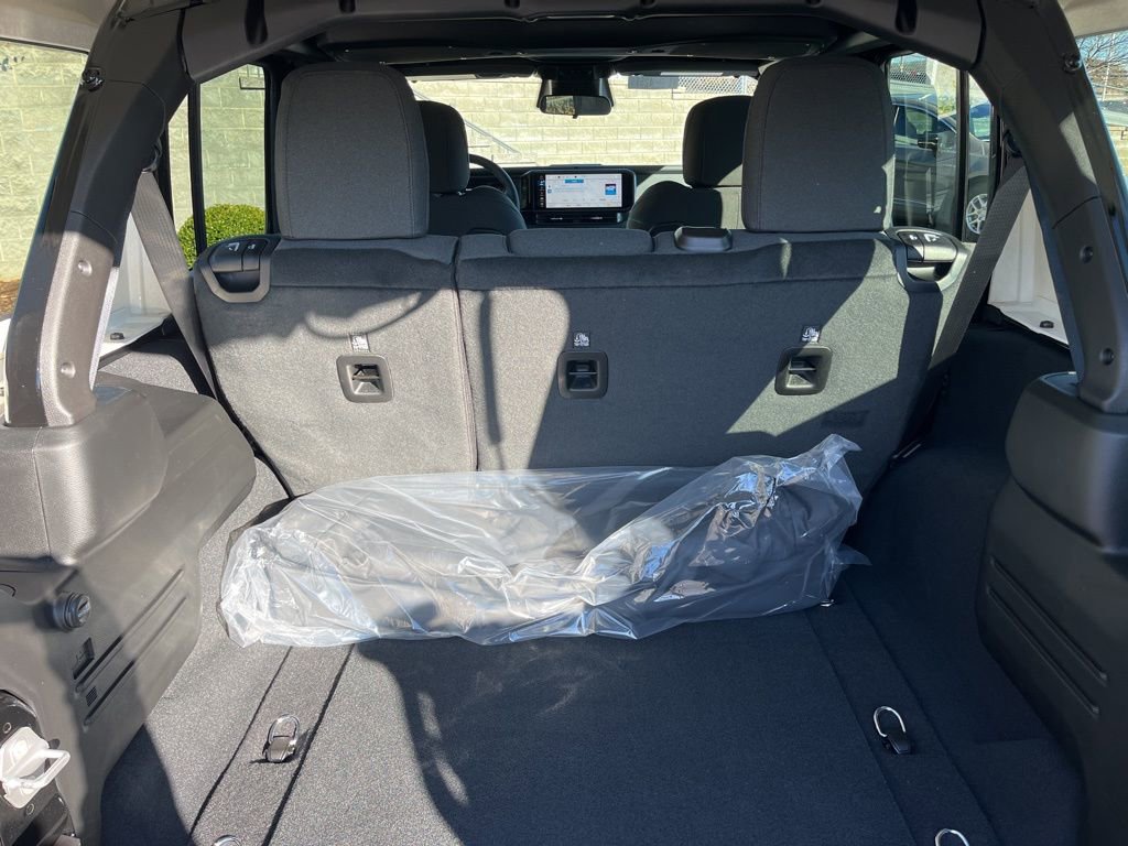 New 2026 Jeep Wrangler Unlimited Rubicon image 15