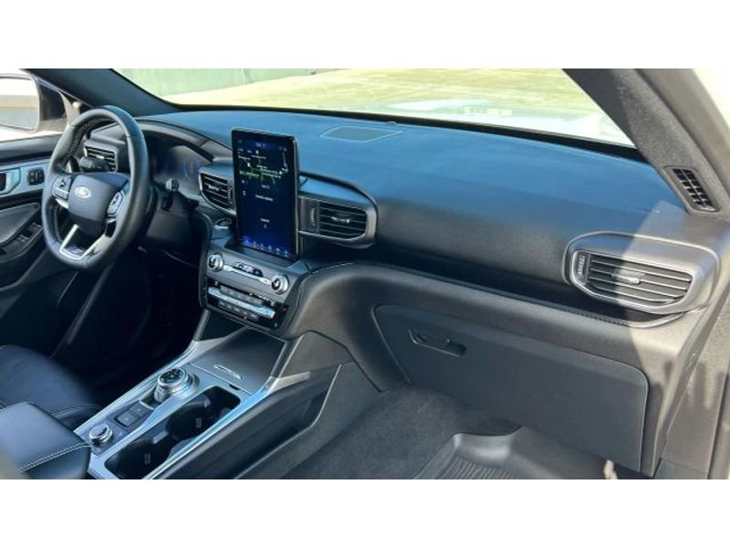Used 2020 Ford Explorer ST w/ Premium Technology Package image 18