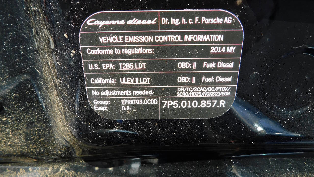 Used 2014 Porsche Cayenne Diesel Platinum Edition image 38