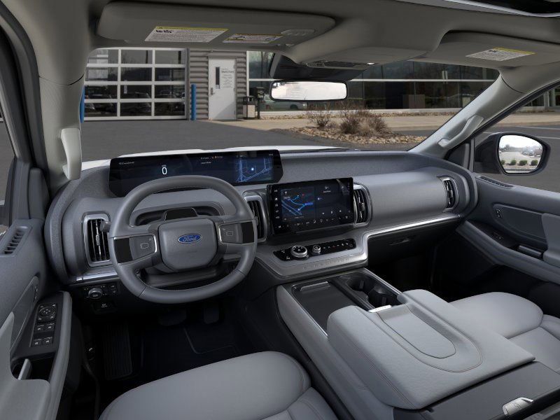 New 2026 Ford Expedition Active image 9