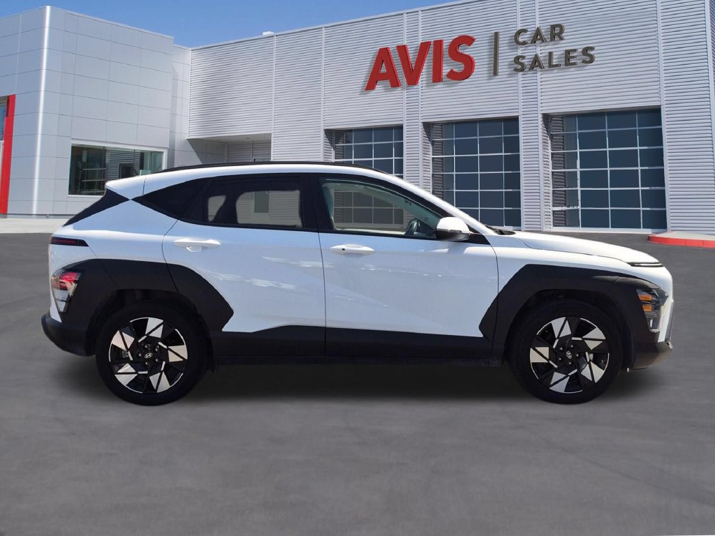 Used 2025 Hyundai Kona SEL FWD image 5