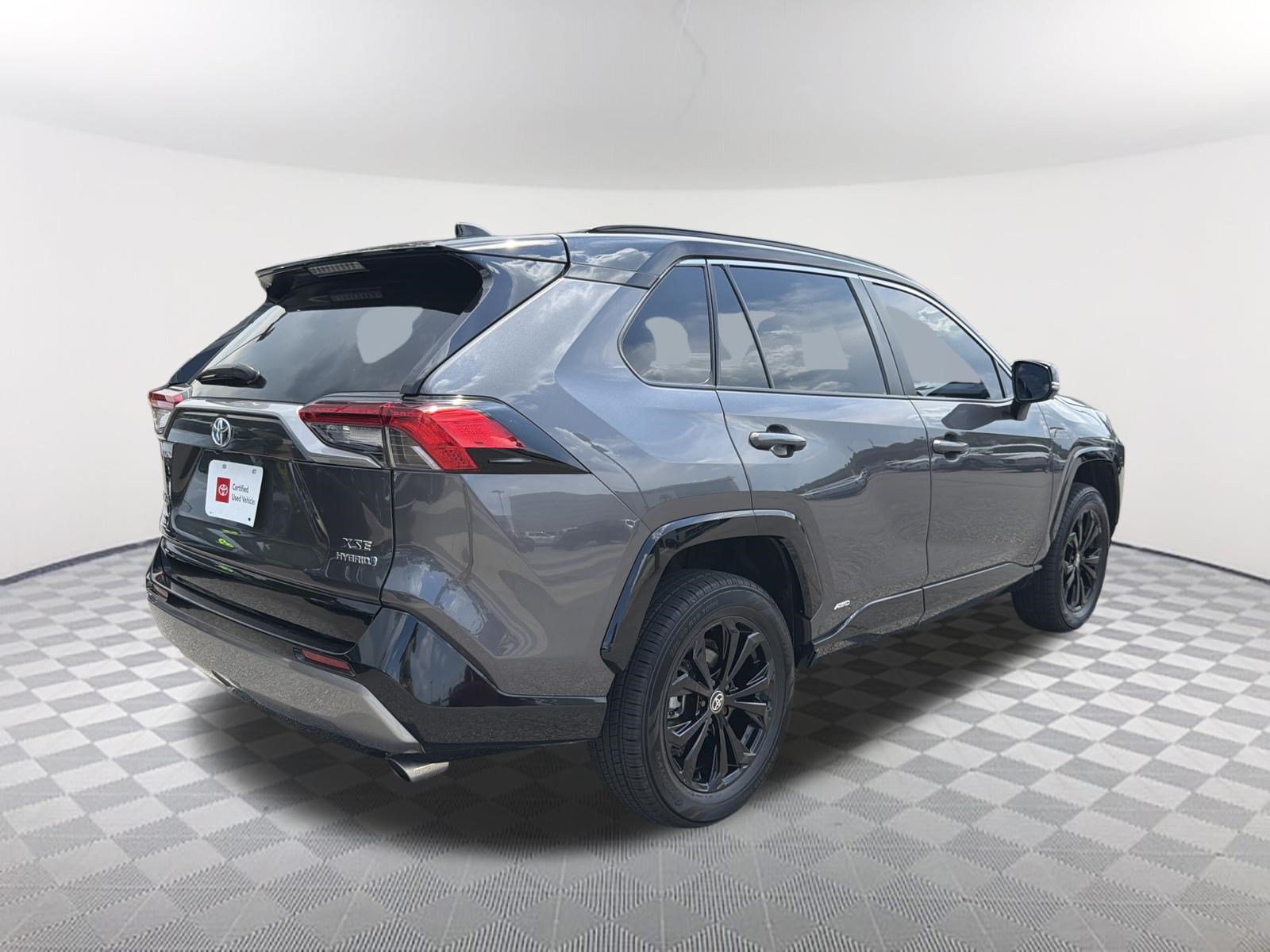 Certified 2024 Toyota RAV4 XSE w/ Weather Package AWD/4WD image 17