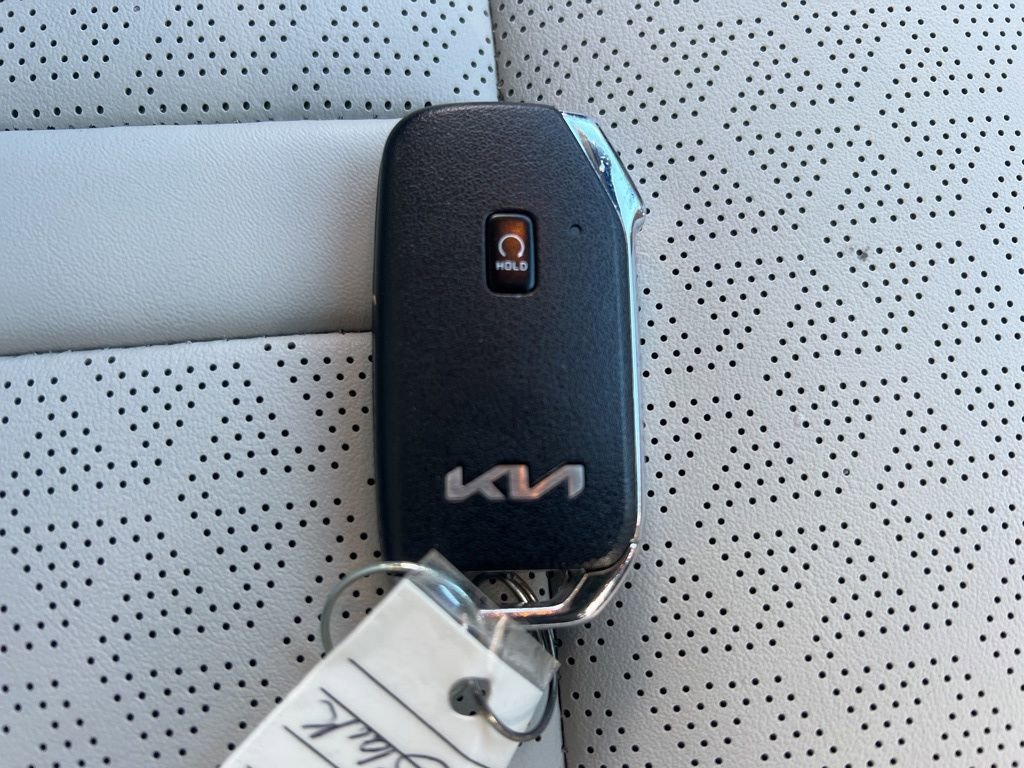 Certified 2023 Kia Sorento S image 24