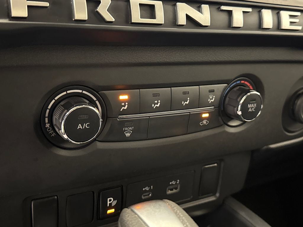 Used 2025 Nissan Frontier SV RWD image 25