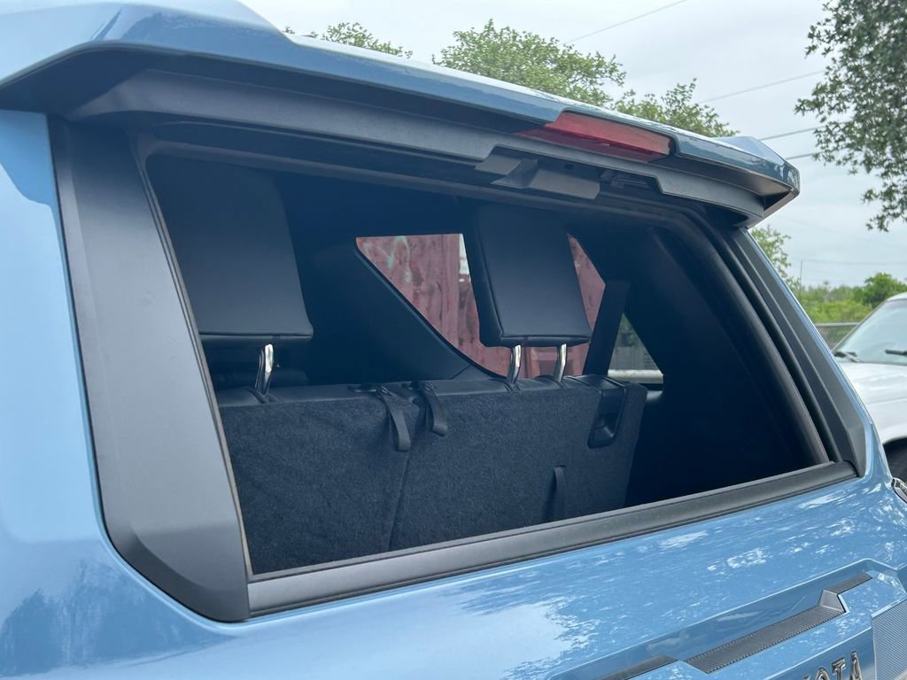Used 2025 Toyota 4Runner Limited AWD/4WD image 18