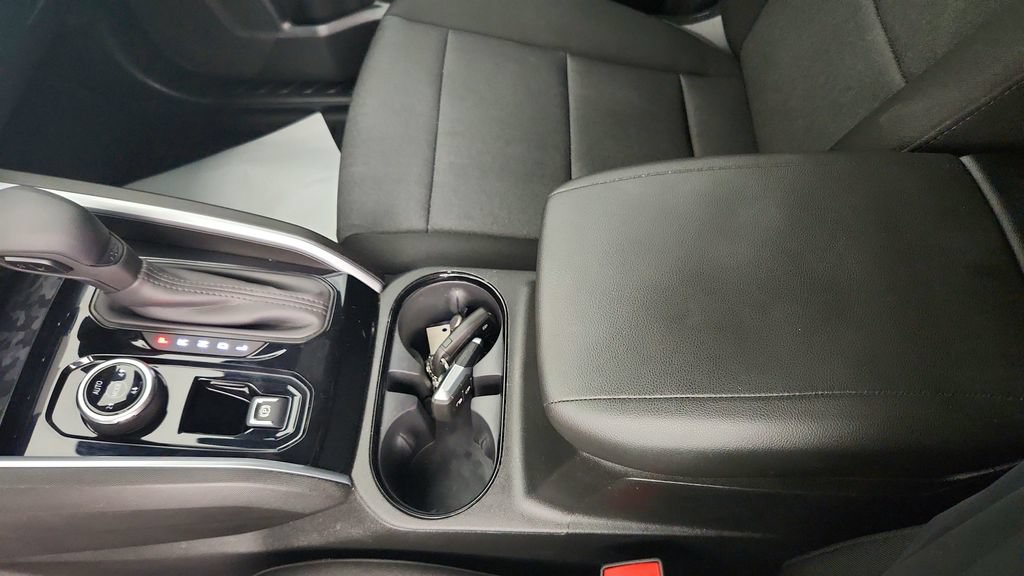 Used 2024 Chevrolet Colorado Trail Boss AWD/4WD image 17