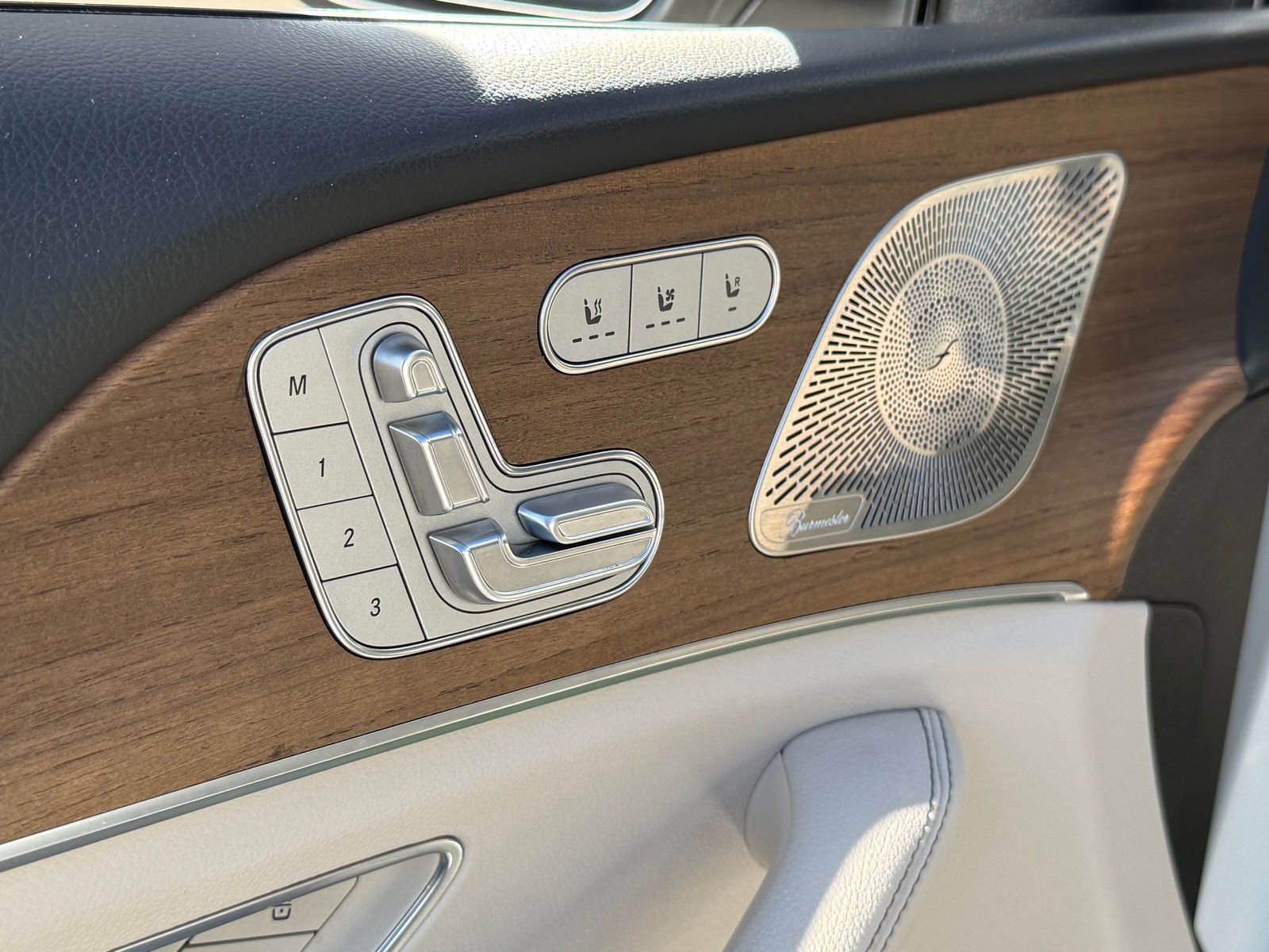 Used 2022 Mercedes-Benz GLS 450 4MATIC image 23