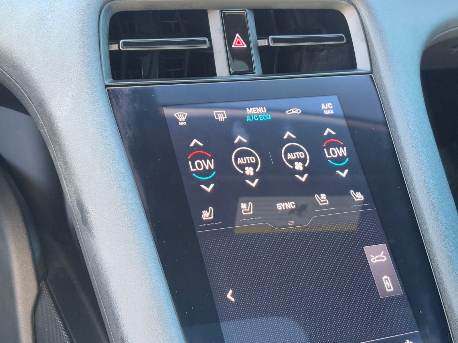 Used 2023 Porsche Taycan image 29