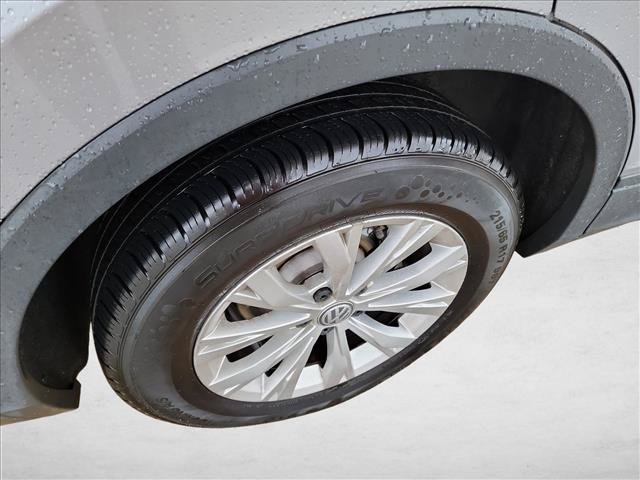 Used 2020 Volkswagen Tiguan S FWD image 11