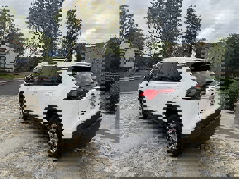 Used 2023 Toyota RAV4 XLE image 5