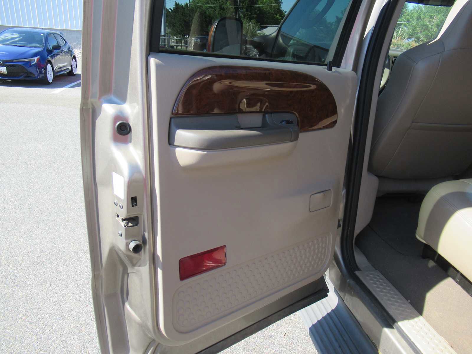 Used 2003 Ford F350 Lariat AWD/4WD image 21