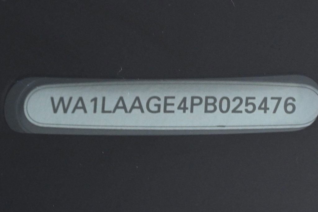 Used 2023 Audi e-tron Premium Plus w/ Premium Plus Package image 23