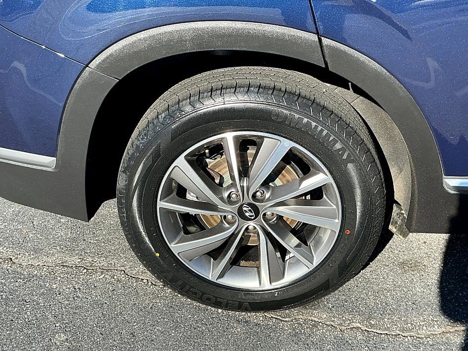 Used 2020 Hyundai Santa Fe SEL w/ Convenience Package image 9