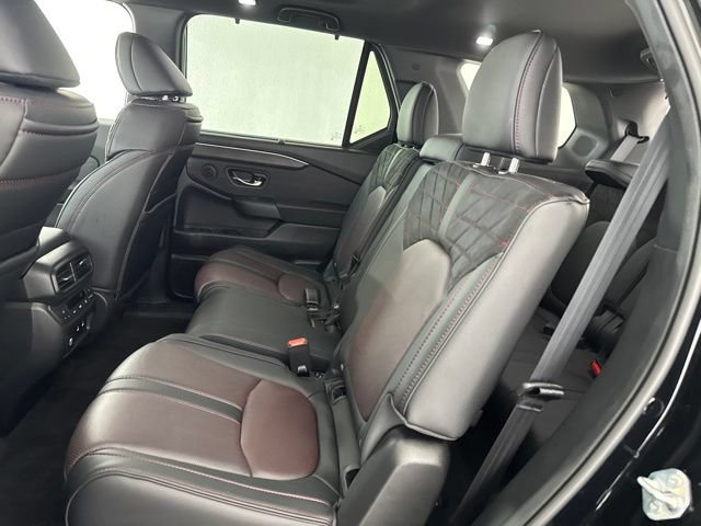 Certified 2026 Honda Pilot Black Edition image 30