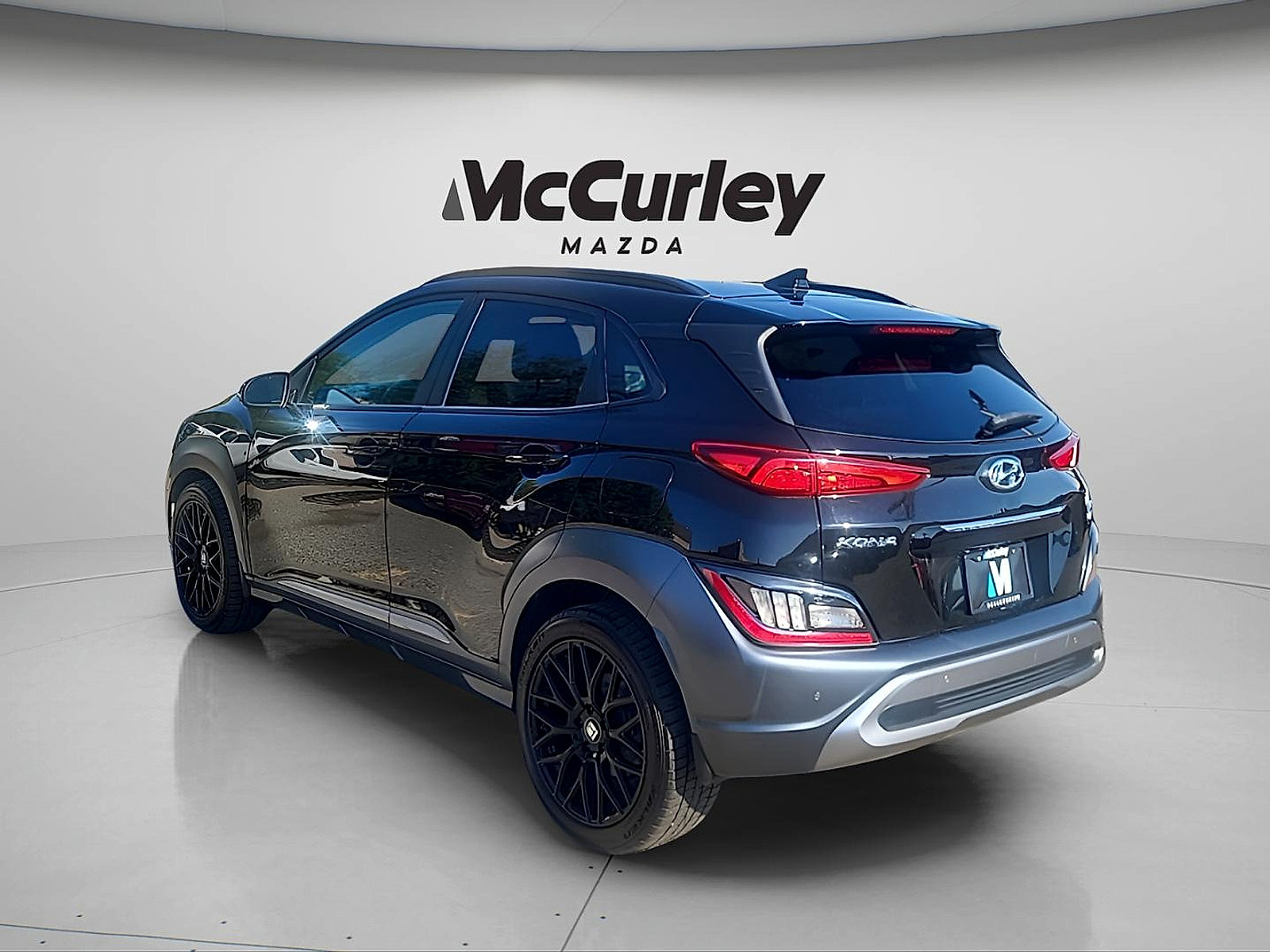 Used 2022 Hyundai Kona Limited w/ Cargo Package AWD/4WD image 5