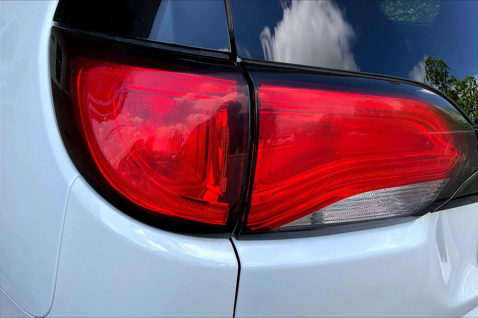 Used 2023 Chrysler Voyager LX FWD image 21