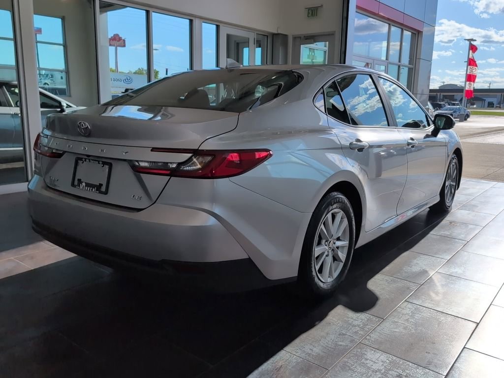 Used 2025 Toyota Camry LE FWD image 7