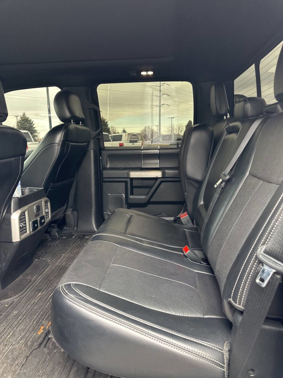 Used 2018 Ford F150 Lariat w/ Equipment Group 502A Luxury image 10