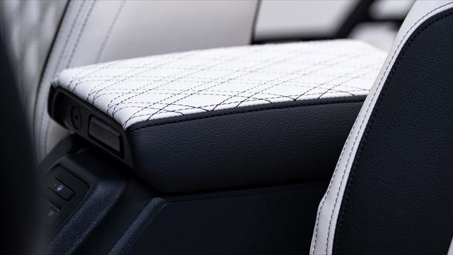 Used 2024 Ford Bronco Black Diamond image 27