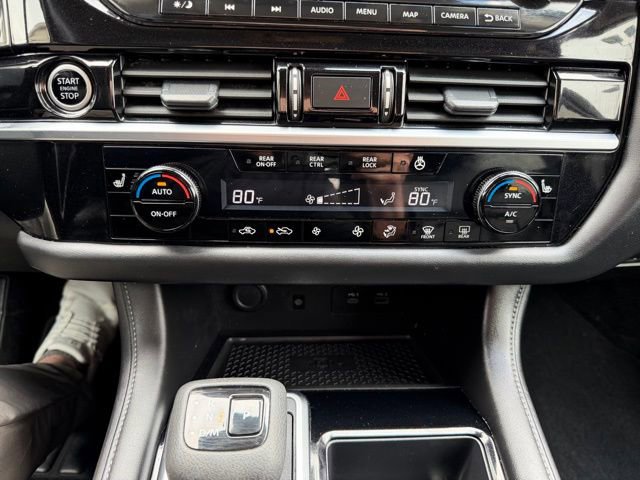 Used 2024 Nissan Pathfinder SL AWD/4WD image 21