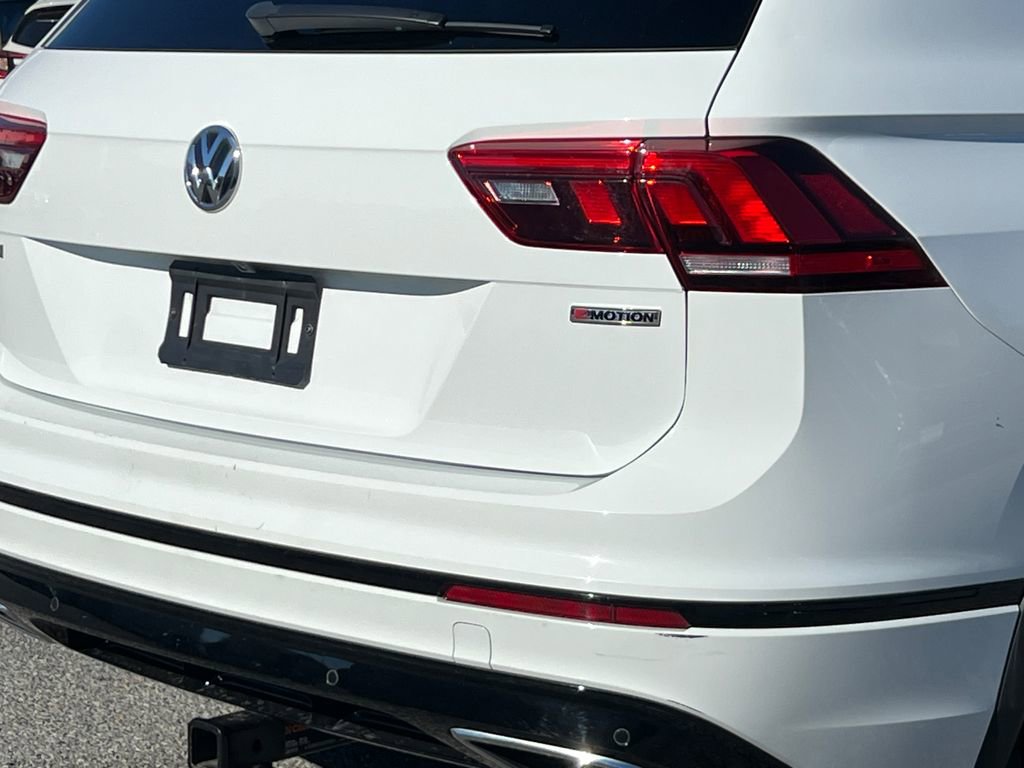 Used 2021 Volkswagen Tiguan SE R-Line image 6