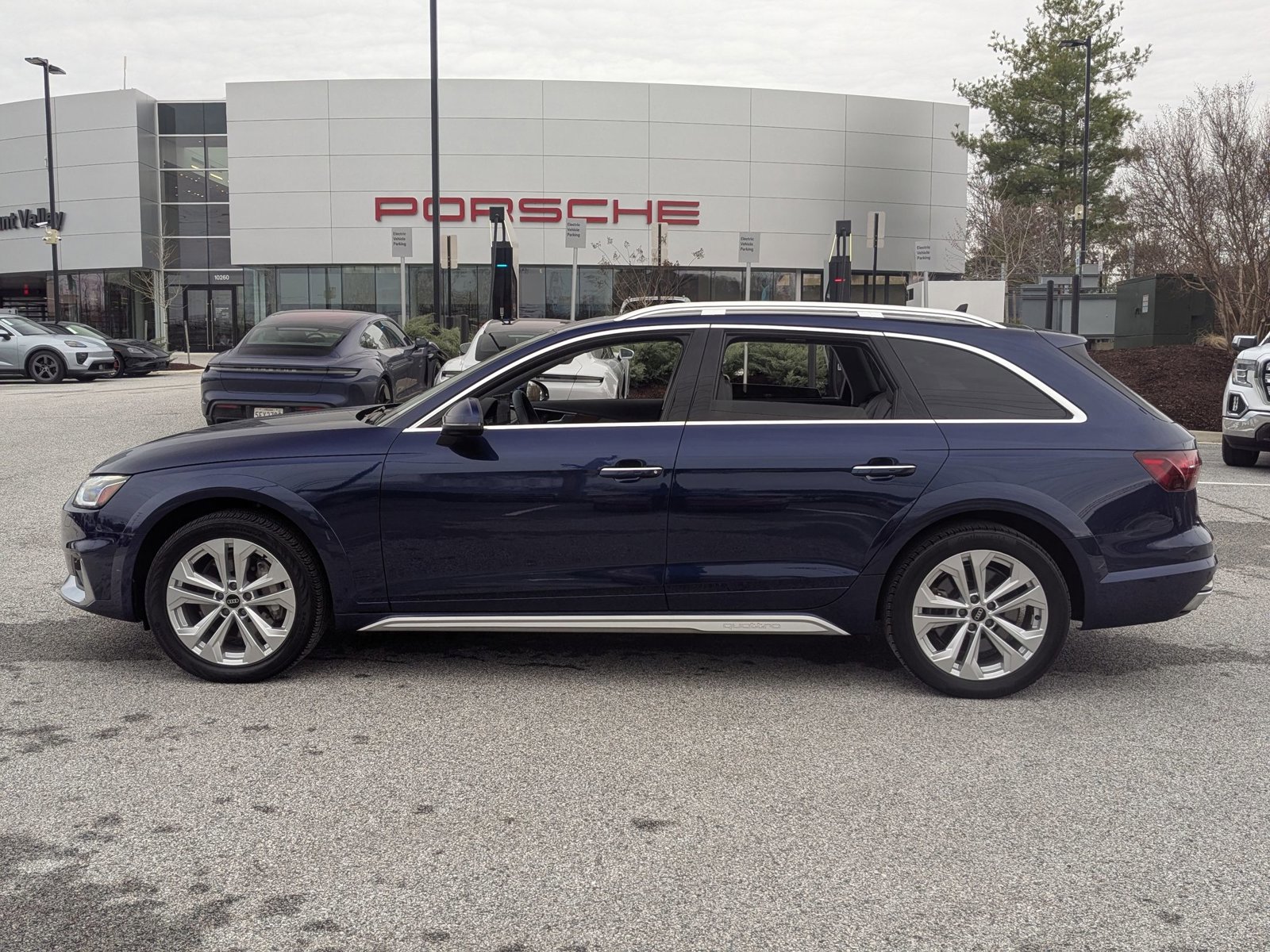 Used 2023 Audi A4 2.0T allroad Premium Plus w/ Premium Plus Package image 2