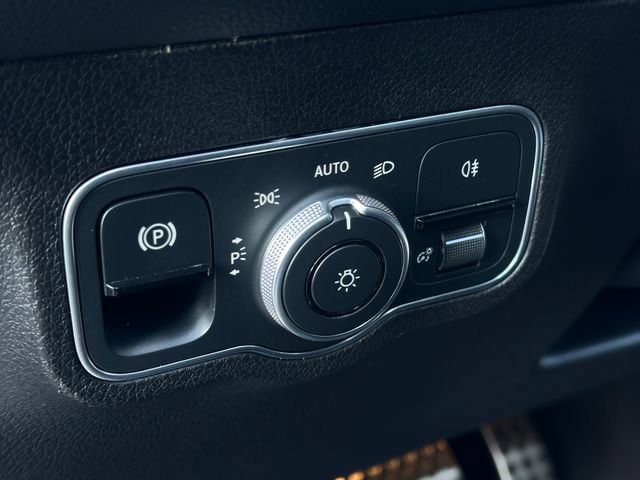 Used 2024 Mercedes-Benz GLB 250 image 18