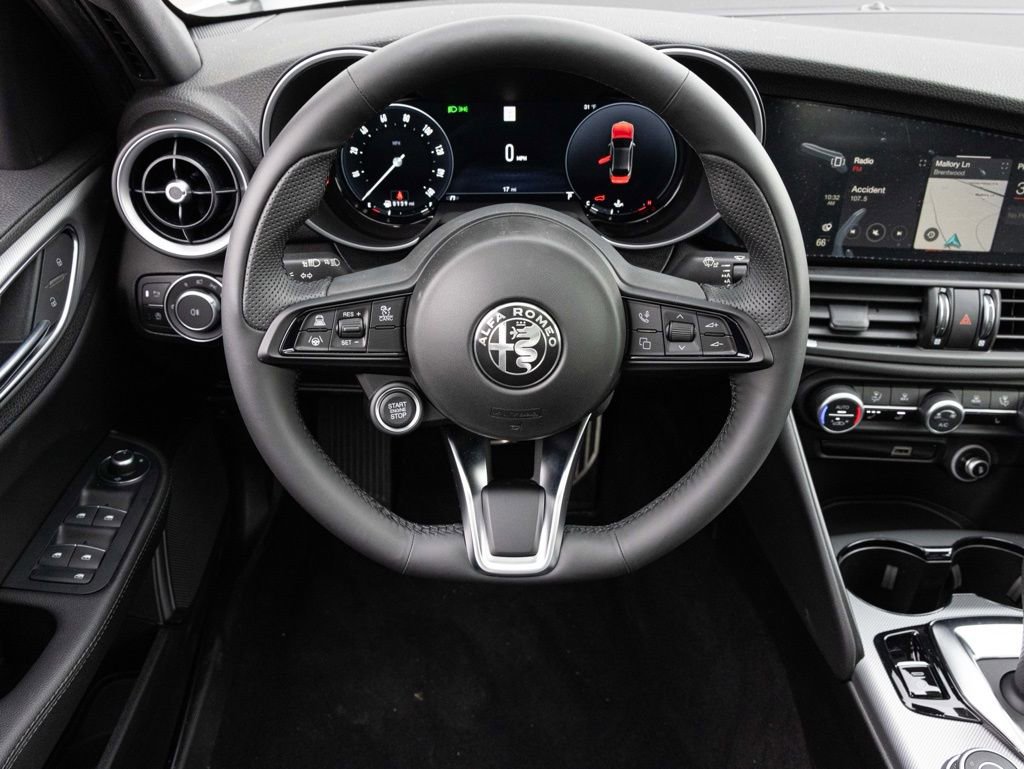 New 2026 Alfa Romeo Giulia AWD w/ Driving Assist Package image 40