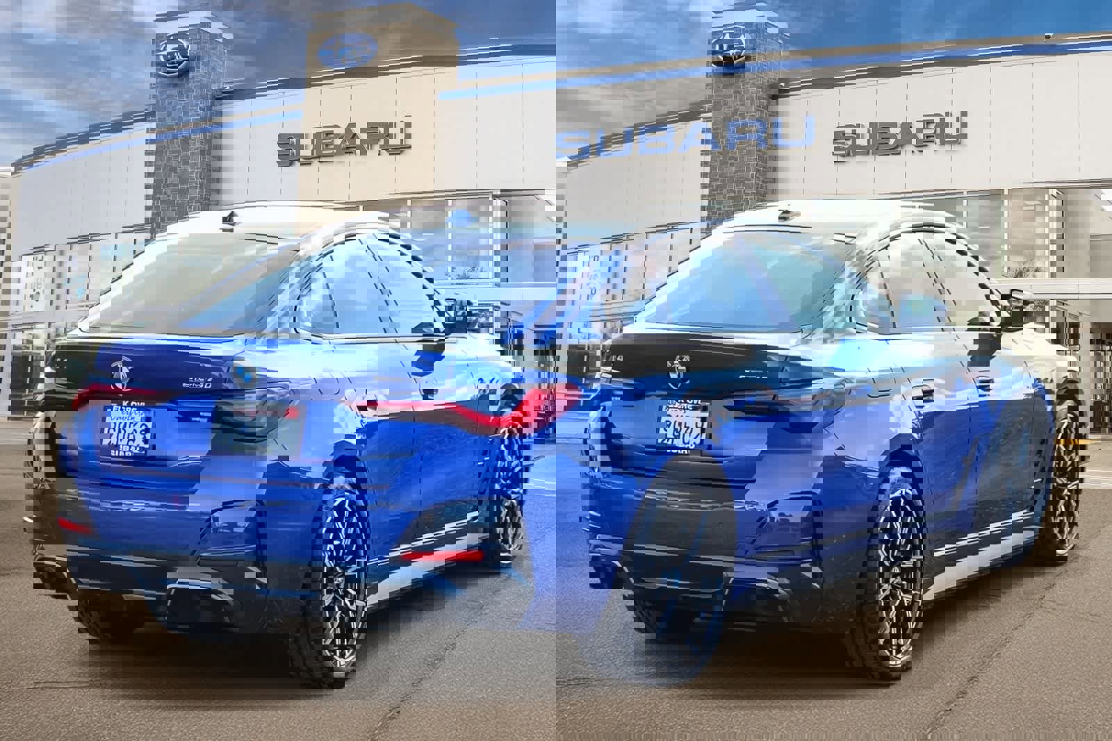 Used 2022 BMW i4 eDrive40 w/ M Sport Package image 4