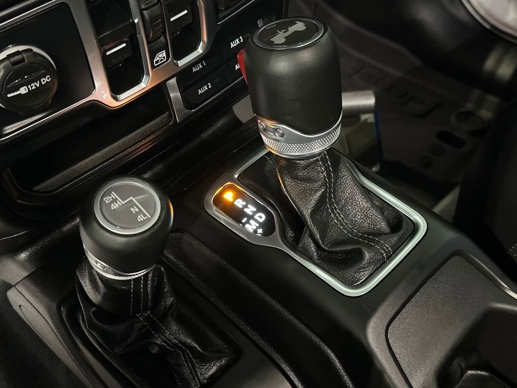 Used 2024 Jeep Wrangler Sahara w/ Technology Group image 25