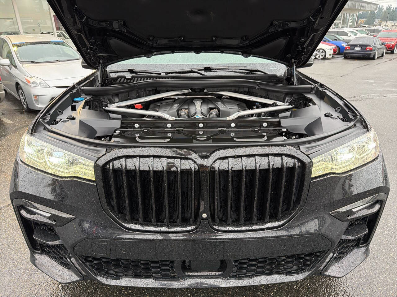Used 2019 BMW X7 xDrive50i w/ M Sport Package image 18