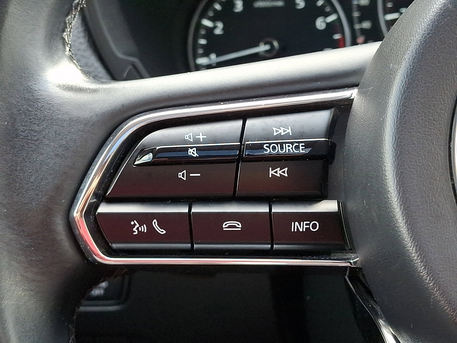 Certified 2024 MAZDA CX-90 3.3 Turbo w/ Preferred Plus AWD/4WD image 25