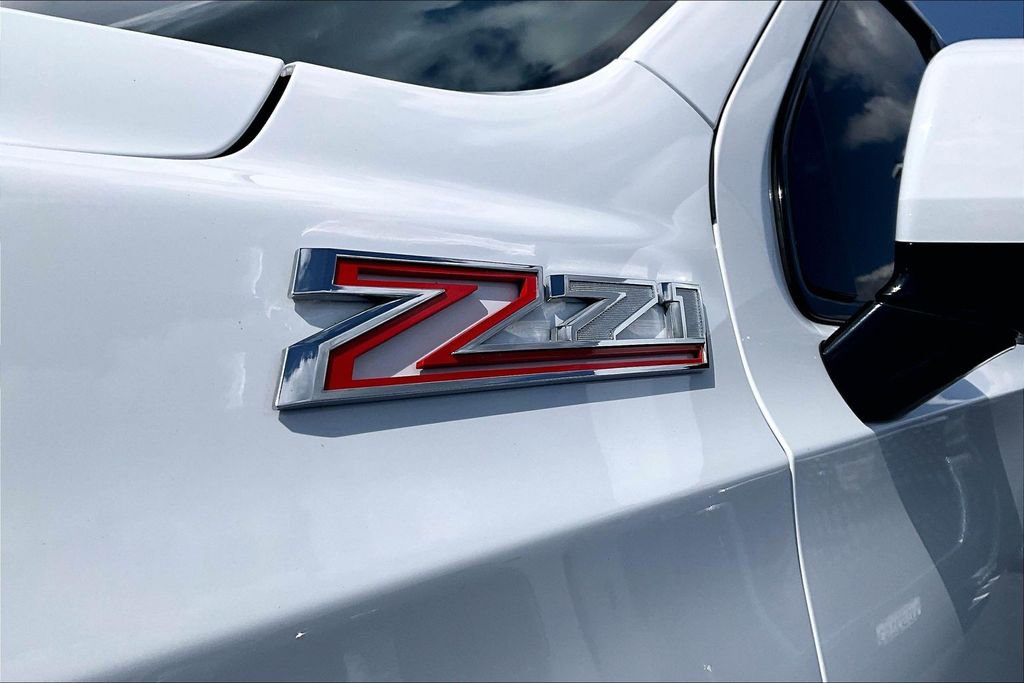 Used 2023 Chevrolet Tahoe Z71 w/ Luxury Package image 11