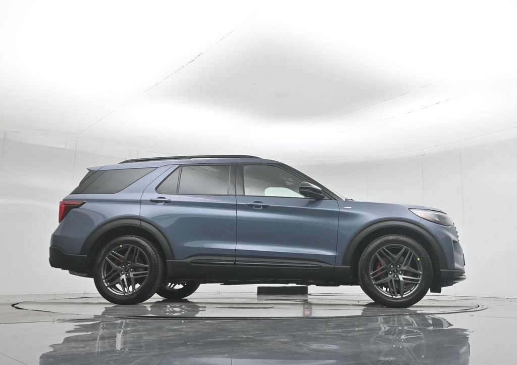 New 2026 Ford Explorer ST-Line w/ ST-Line Street Pack RWD image 50