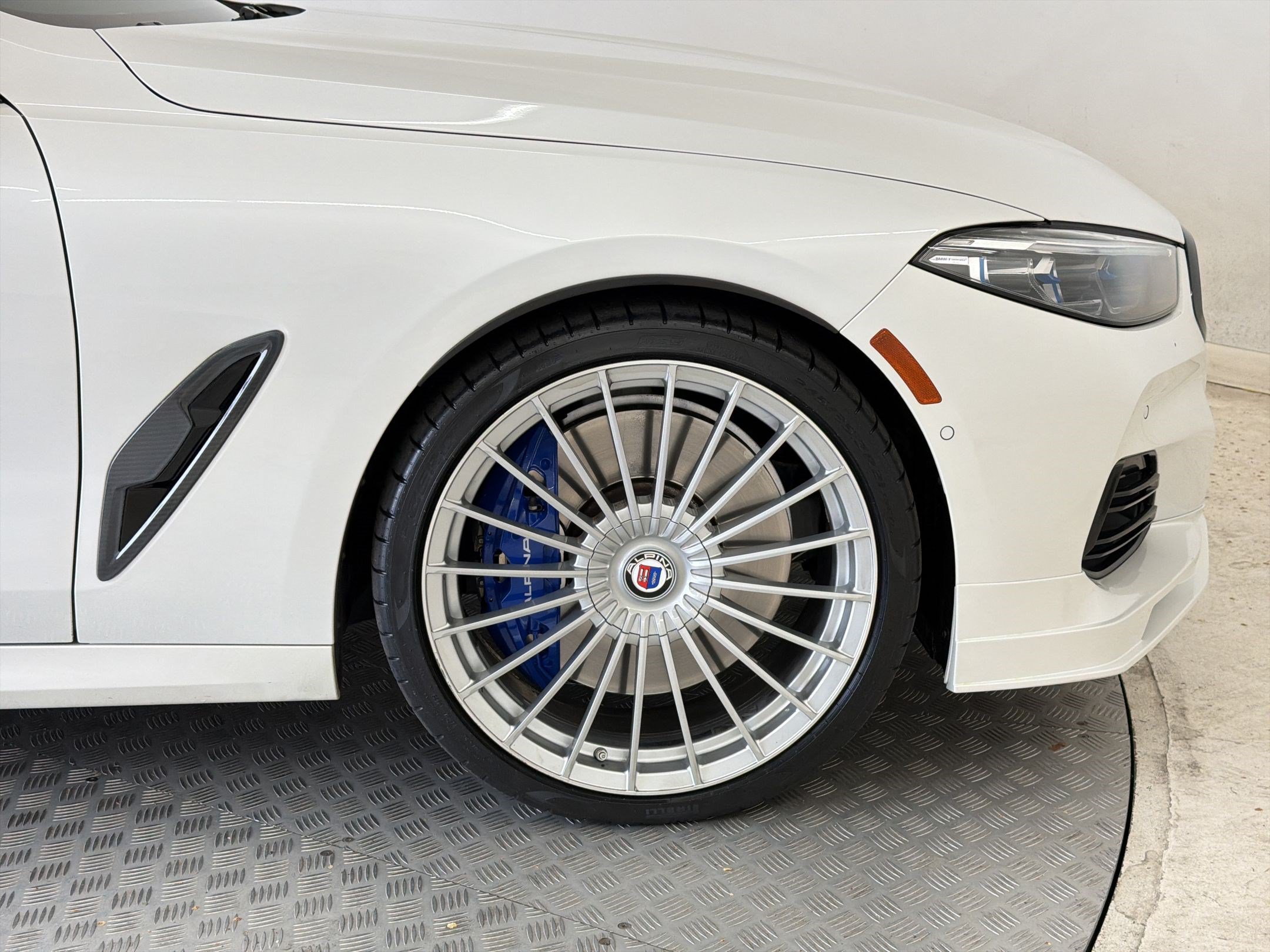 Used 2023 BMW ALPINA B8 xDrive Gran Coupe AWD/4WD image 12