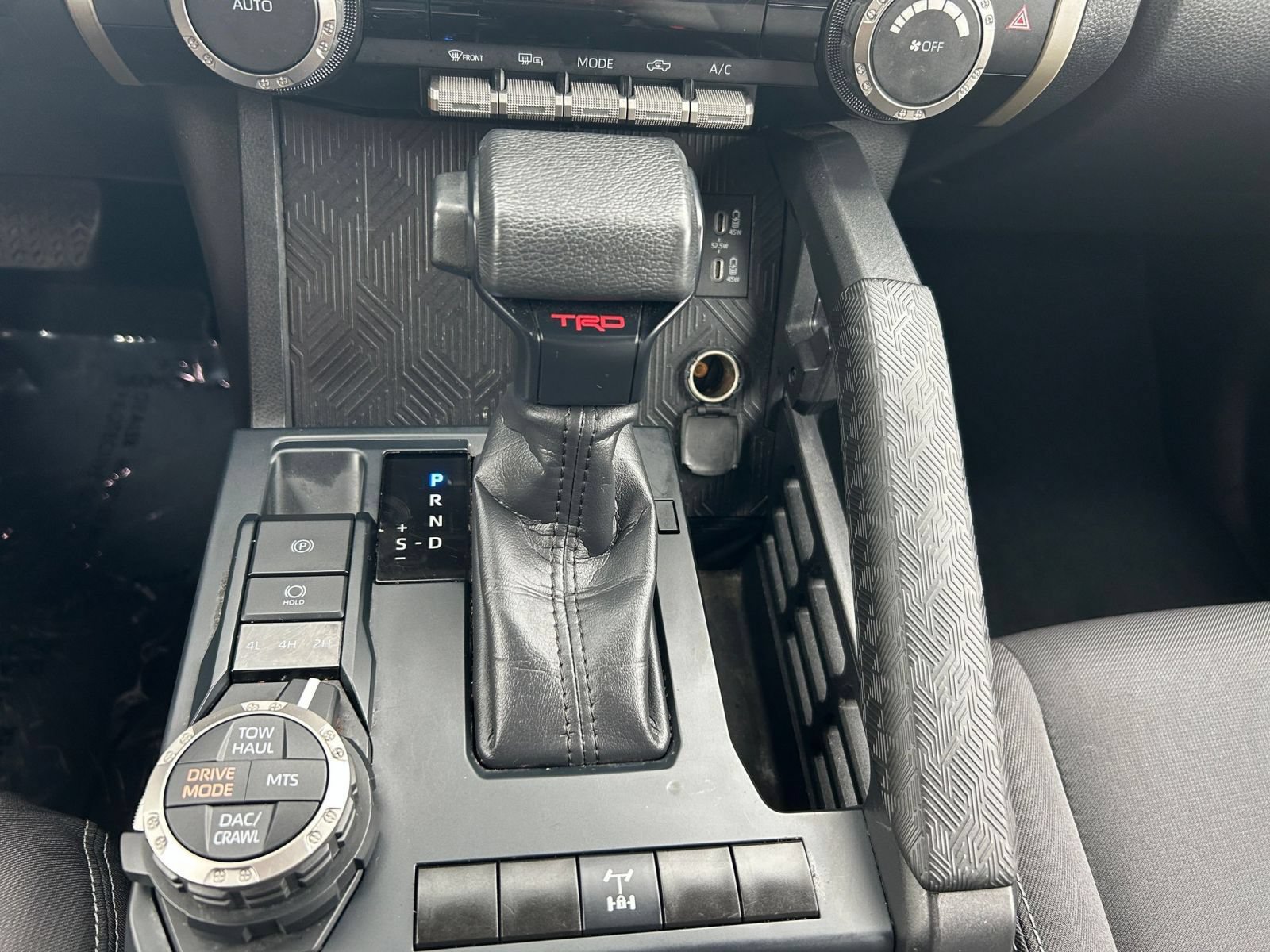 Used 2025 Toyota Tacoma TRD Off-Road AWD/4WD image 36