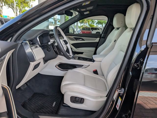 Used 2025 Jaguar F-PACE R-Dynamic S image 10