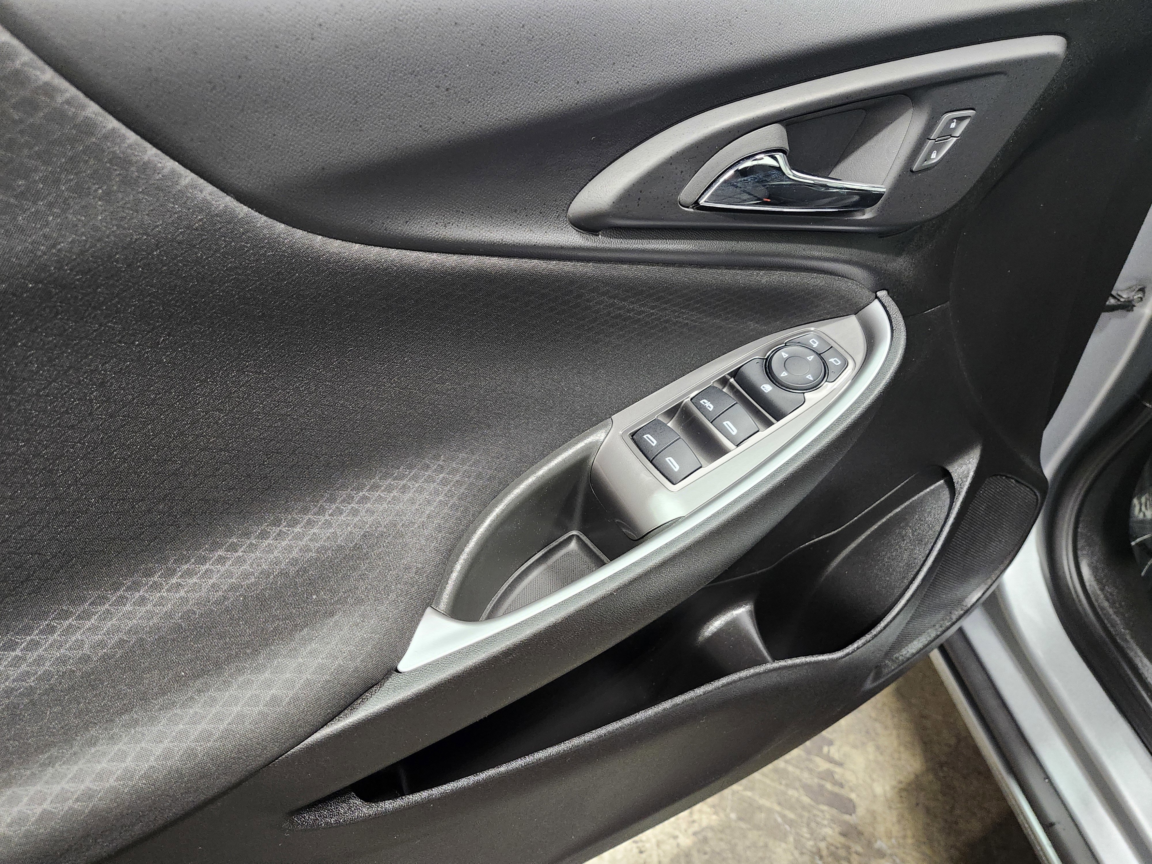 Used 2025 Chevrolet Malibu LT image 17