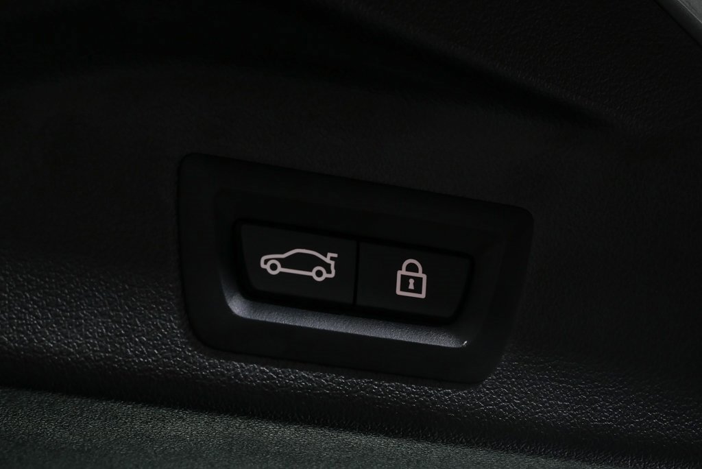 Used 2023 BMW X5 M w/ Competition Package image 30