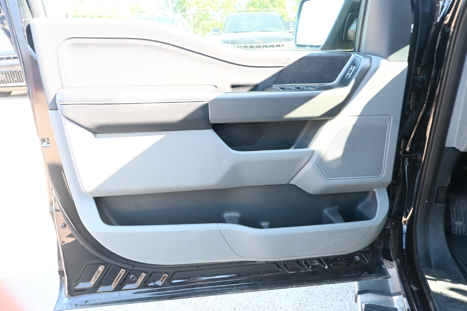 Used 2025 Ford F150 XLT w/ Equipment Group 301A Standard RWD image 8