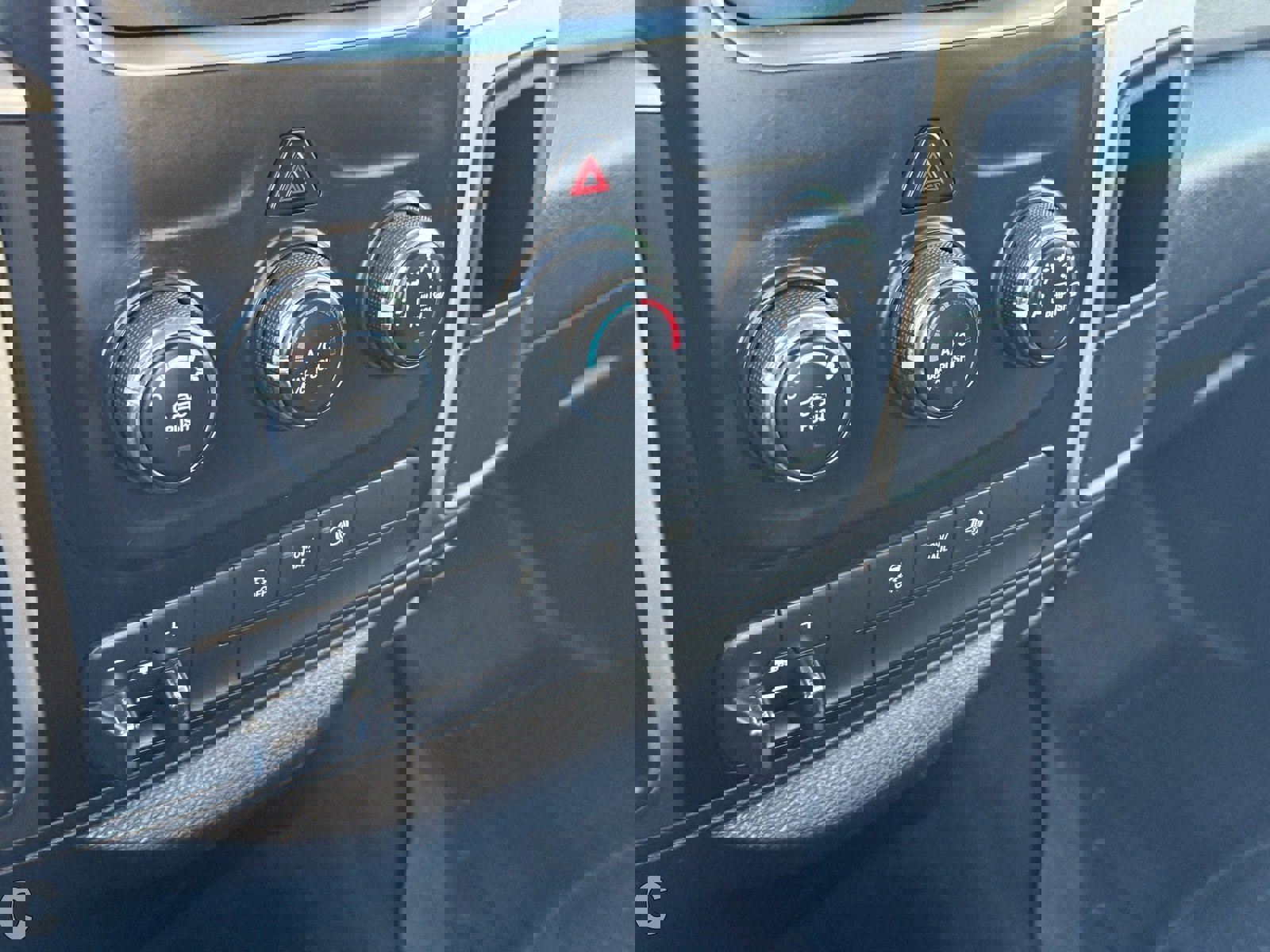 Used 2015 RAM 2500 SLT image 21