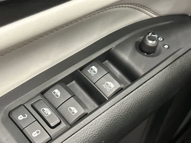 Used 2026 Jeep Compass Limited image 20