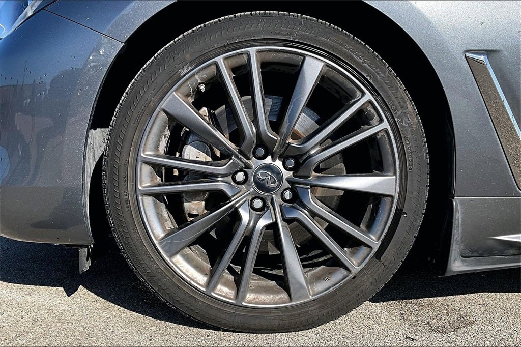 Used 2017 INFINITI Q60 3.0t Sport image 10